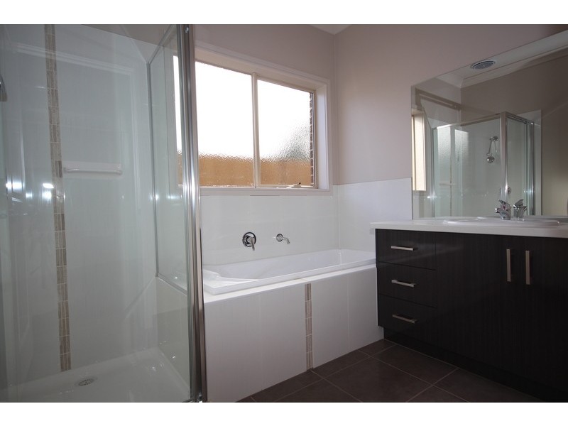 2/26 Salisbury, Lang Lang VIC 3984
