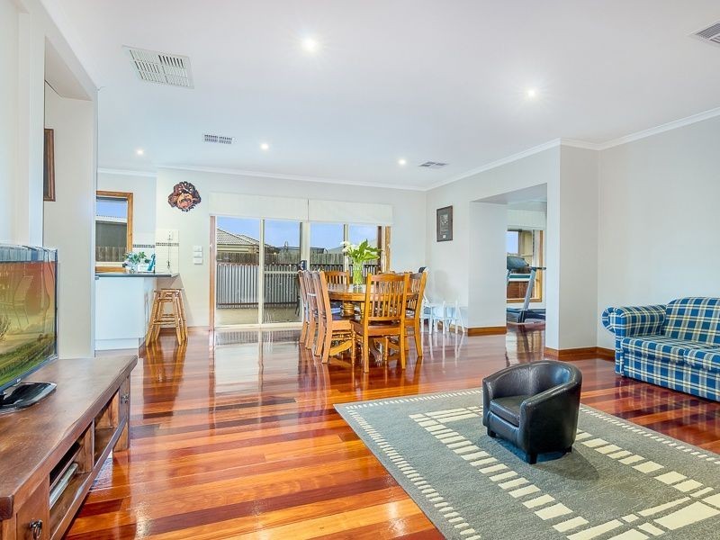 11 County Close, Koo Wee Rup VIC 3981