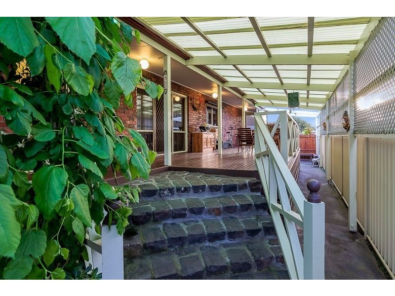 2 Boormani Court, Koo Wee Rup VIC 3981