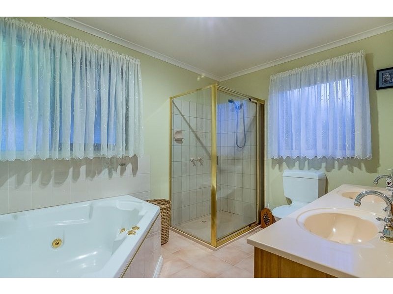 2 Boormani Court, Koo Wee Rup VIC 3981