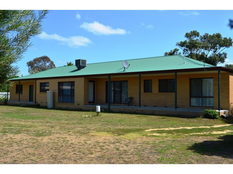 60 Sand Road, Longwarry VIC 3816