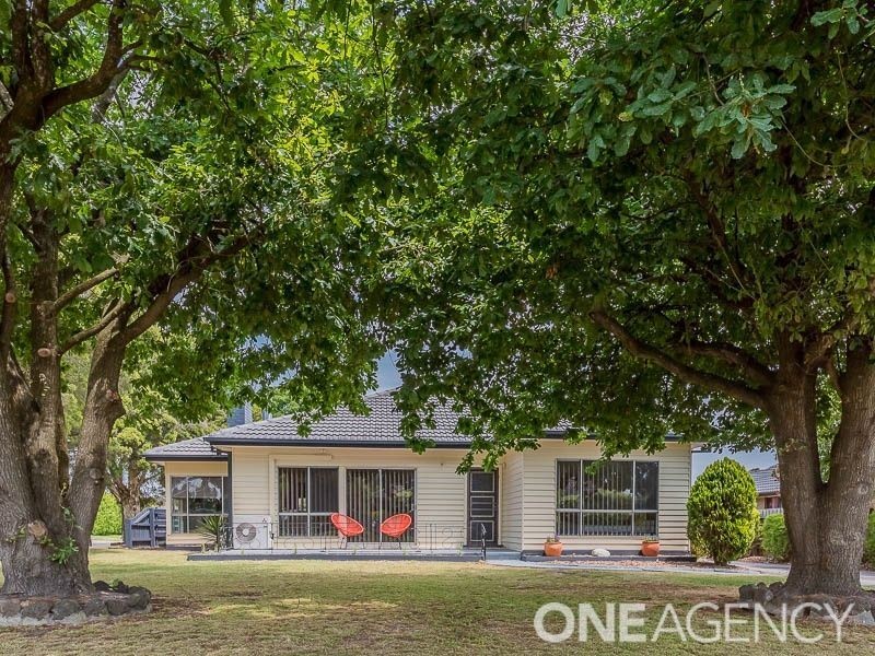 17 Station Street, Lang Lang VIC 3984