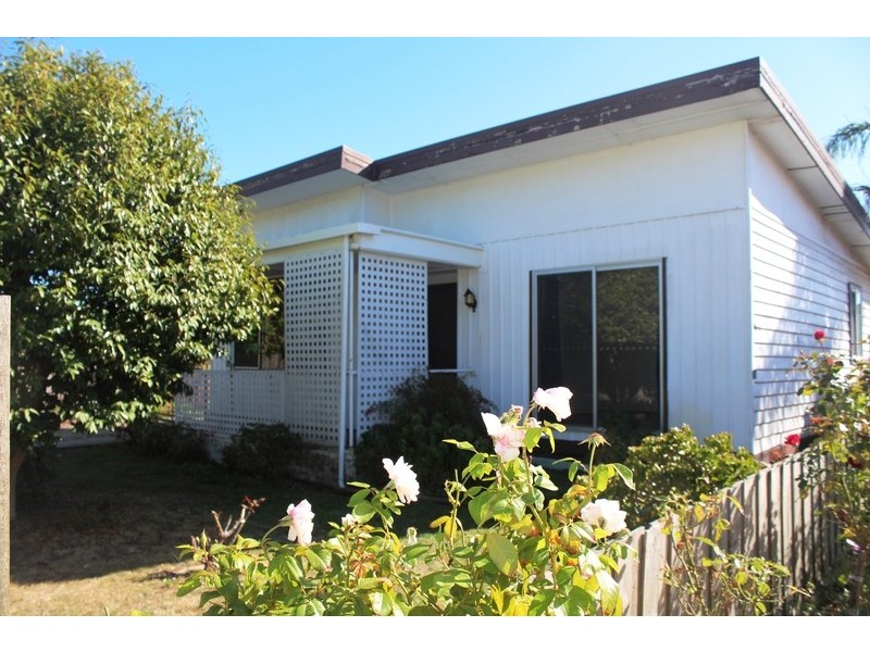 42 Henry Street, Koo Wee Rup VIC 3981