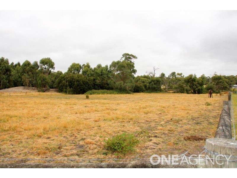 24 Follett Drive, Nyora VIC 3987
