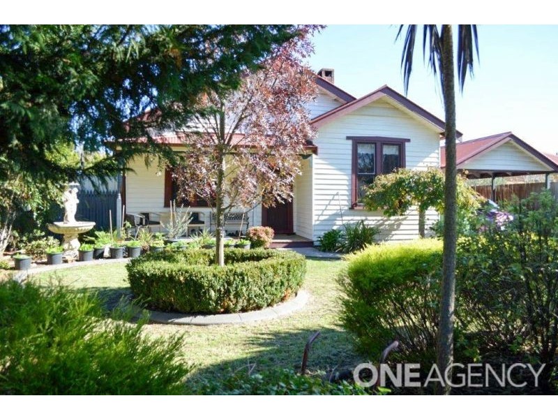 6 Alexandra Avenue, Koo Wee Rup VIC 3981