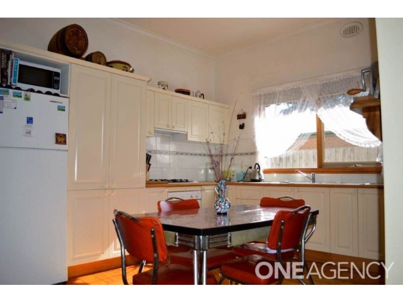 6 Alexandra Avenue, Koo Wee Rup VIC 3981