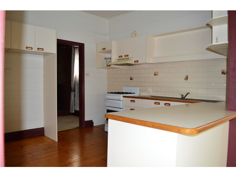 15 Sybella Ave, Koo Wee Rup VIC 3981