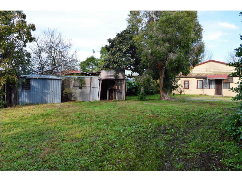 15 Sybella Ave, Koo Wee Rup VIC 3981