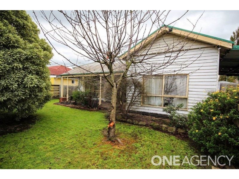 13 Charles Street, Koo Wee Rup VIC 3981