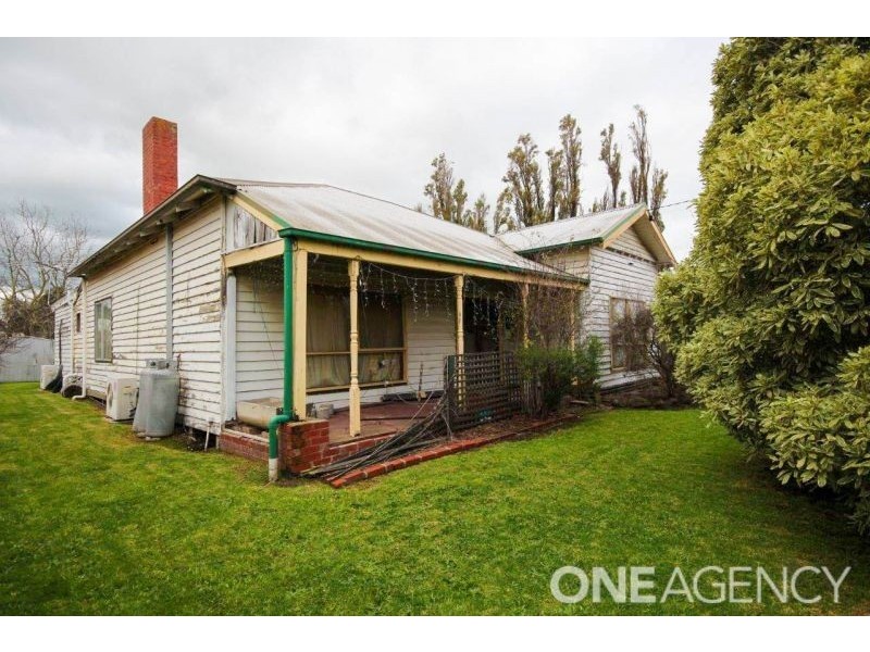 13 Charles Street, Koo Wee Rup VIC 3981