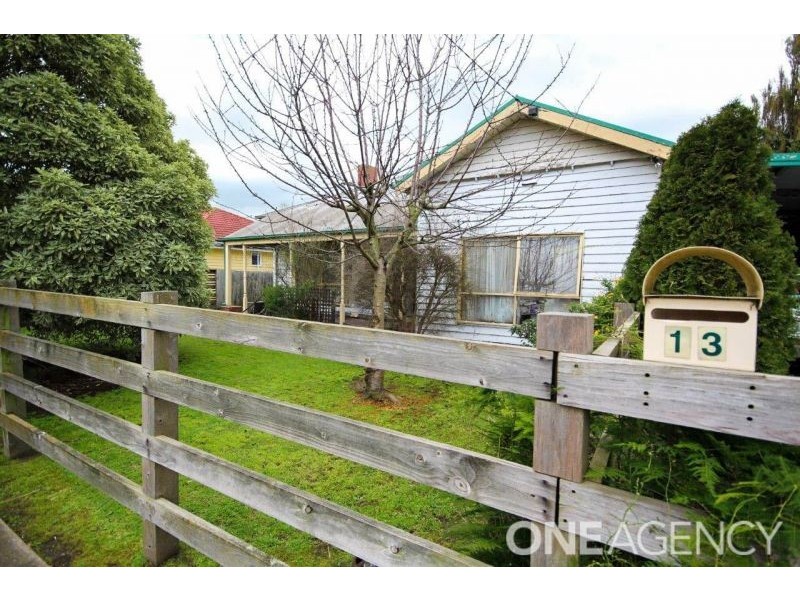 13 Charles Street, Koo Wee Rup VIC 3981