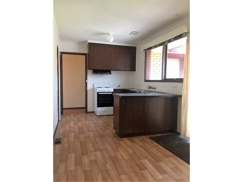 27 Taylor Street, Cranbourne VIC 3977