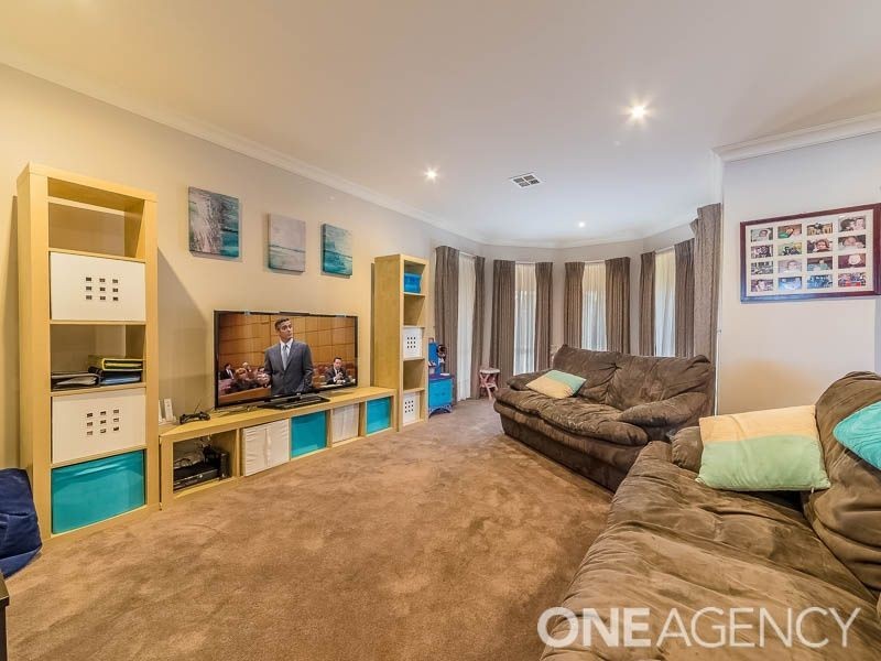 41 Gainsborough Avenue, Lang Lang VIC 3984