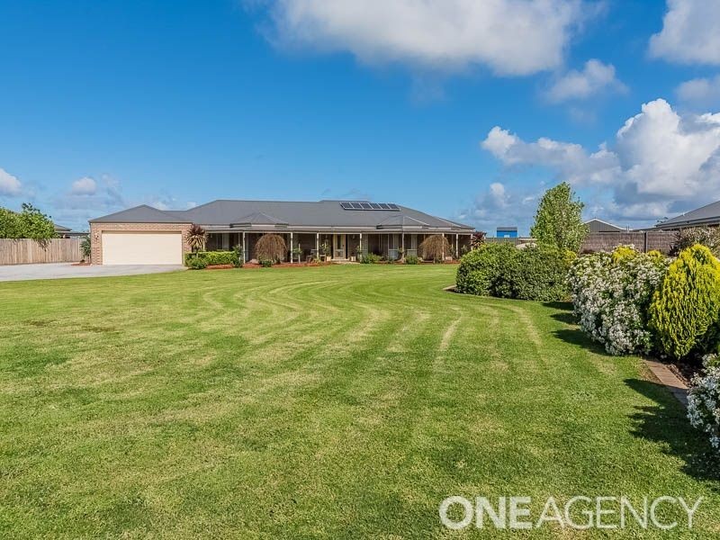 41 Gainsborough Avenue, Lang Lang VIC 3984