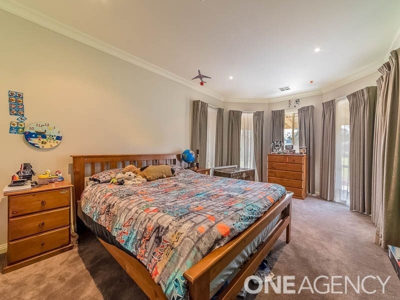 41 Gainsborough Avenue, Lang Lang VIC 3984