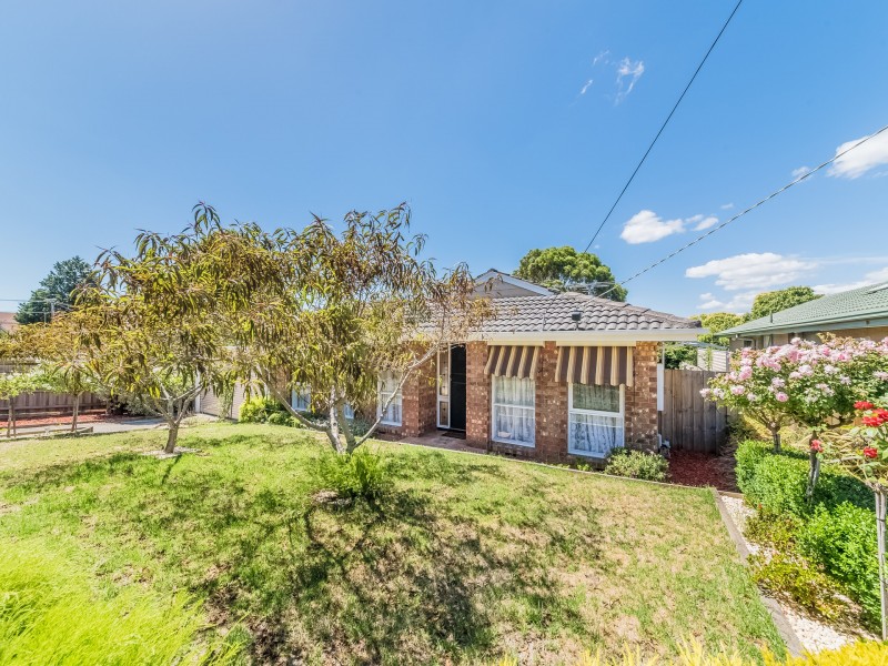 27 Whitford Way, Frankston VIC 3199
