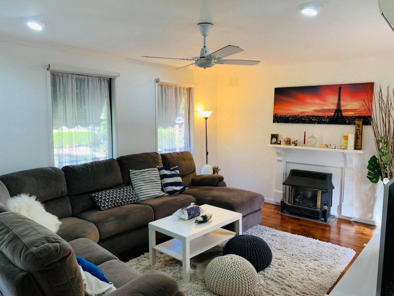 27 Whitford Way, Frankston VIC 3199