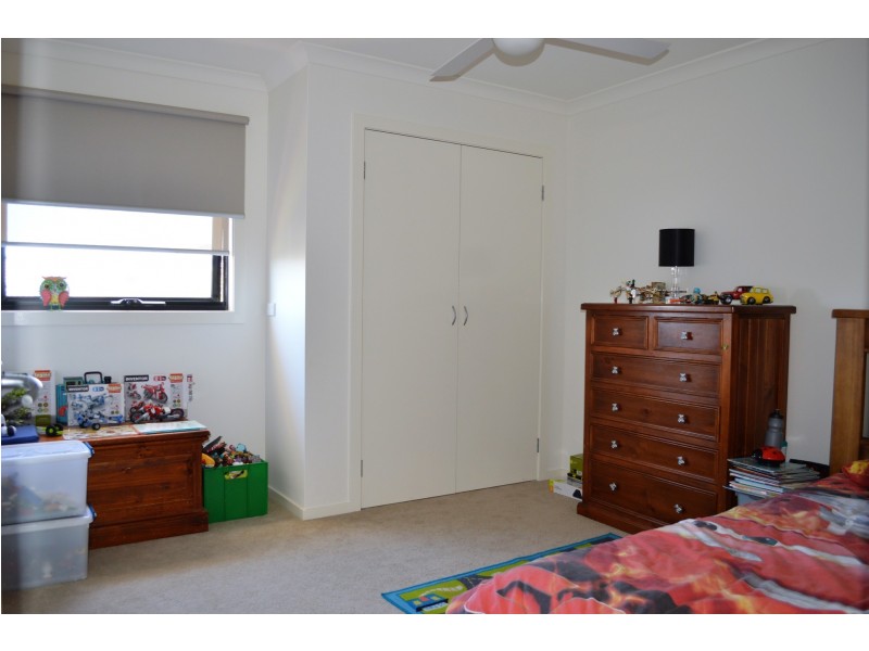 58 Ellaroo Circuit, Clyde North VIC 3978