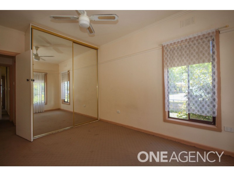 12 Sybella Avenue, Koo Wee Rup VIC 3981