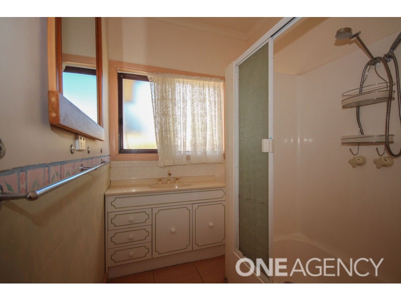 12 Sybella Avenue, Koo Wee Rup VIC 3981