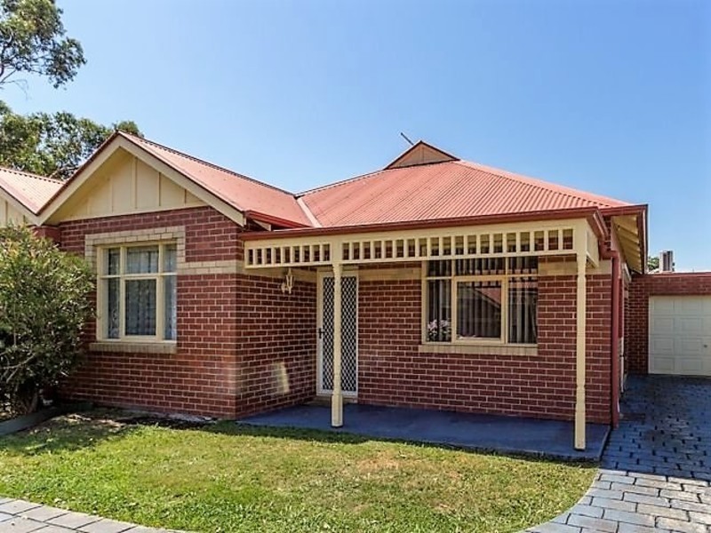 2/2 Gardner, Koo Wee Rup VIC 3981