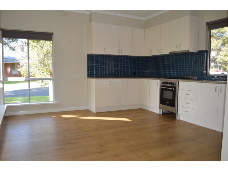 17 Station Street, Lang Lang VIC 3984