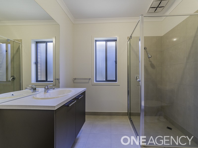 11 Teak Street, Cranbourne South VIC 3977