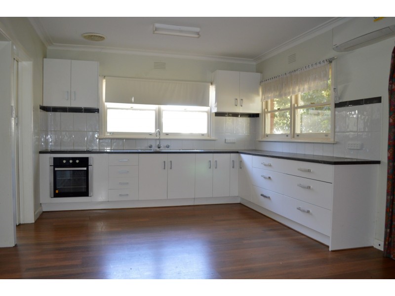 26 Henry Street, Koo Wee Rup VIC 3981