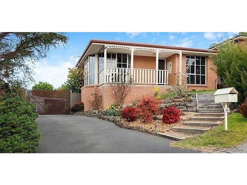 29 Union Ave, Pakenham VIC 3810