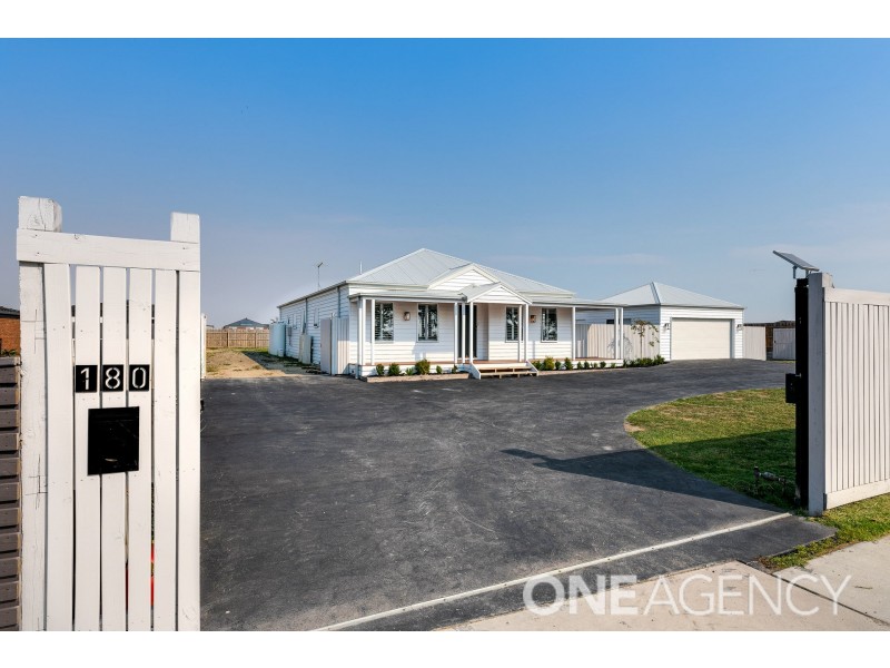 180 Rossiter Road, Koo Wee Rup VIC 3981