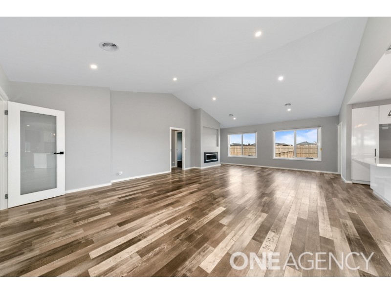 180 Rossiter Road, Koo Wee Rup VIC 3981