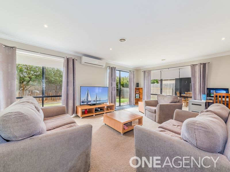 63 Bailey Bvd, Koo Wee Rup VIC 3981