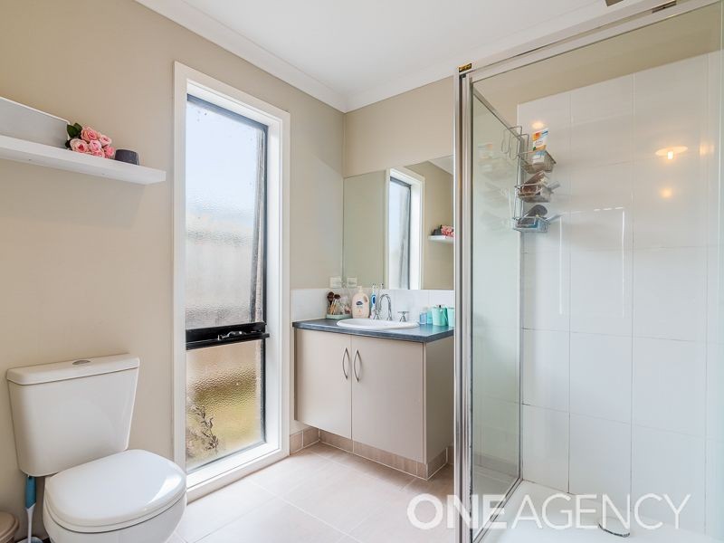 63 Bailey Bvd, Koo Wee Rup VIC 3981