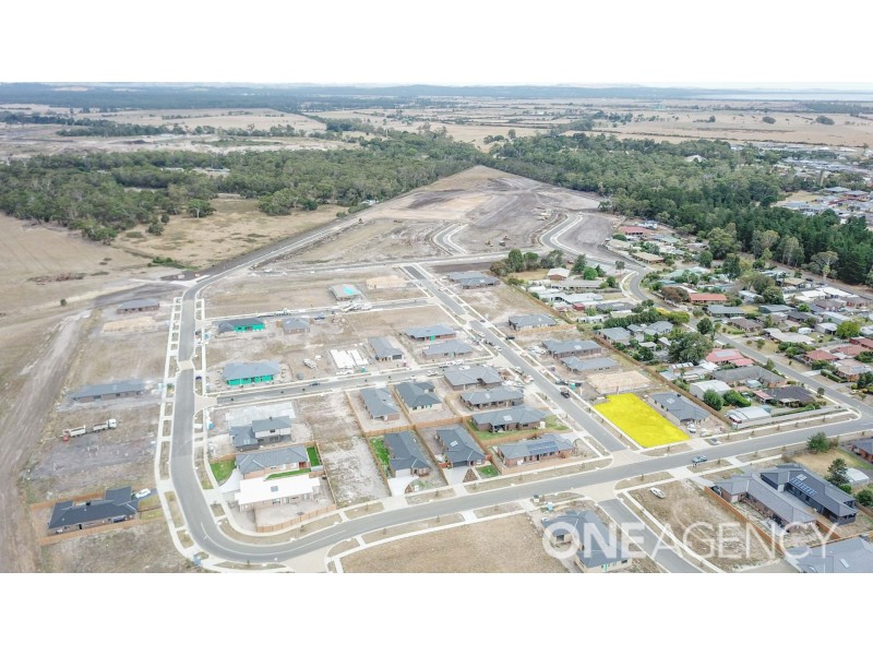 6 Langley Blvd, Lang Lang VIC 3984