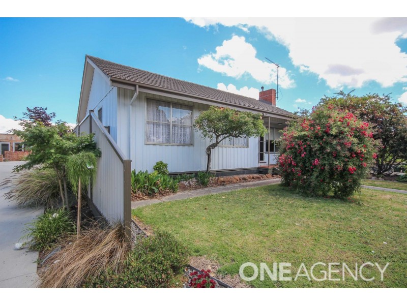 3/27 Henry Street, Koo Wee Rup VIC 3981 One Agency Robert Mure For Sale