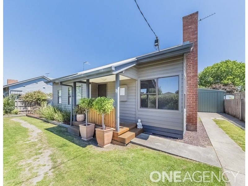 8 Sybella Avenue, Koo Wee Rup VIC 3981