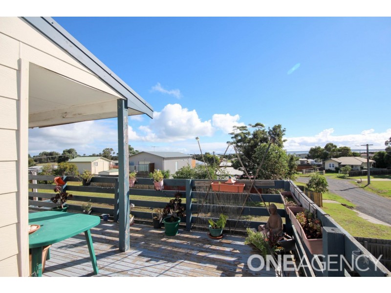 42 Daisy Avenue, Pioneer Bay VIC 3984