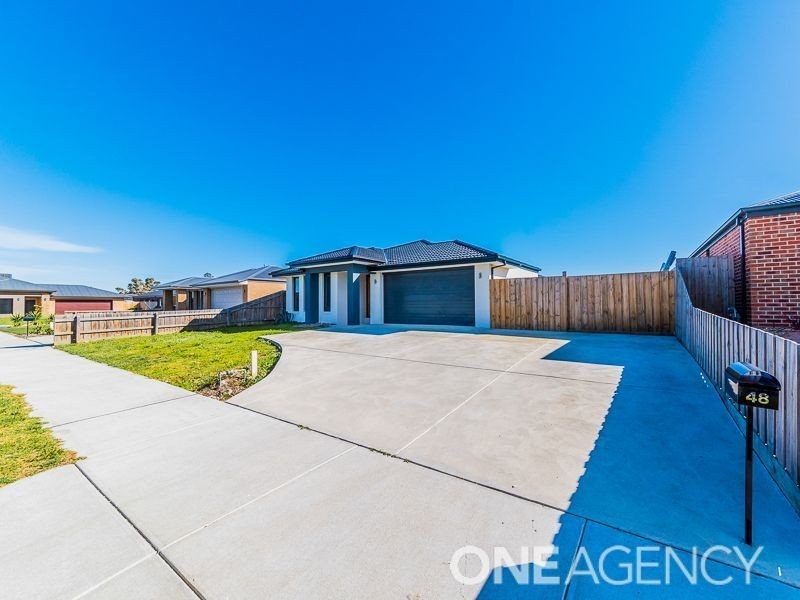 48 Diamond Dr, Koo Wee Rup VIC 3981