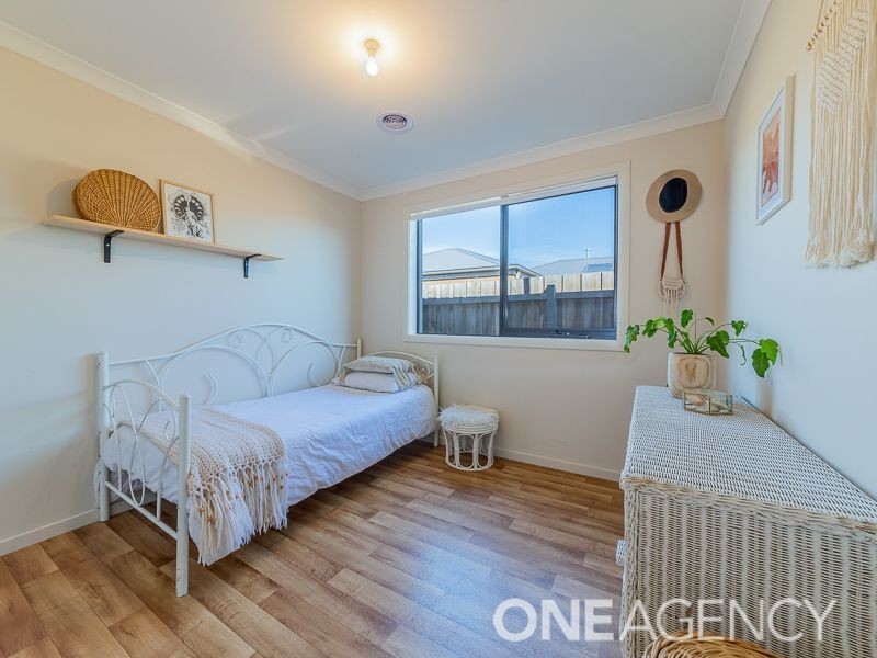 48 Diamond Dr, Koo Wee Rup VIC 3981