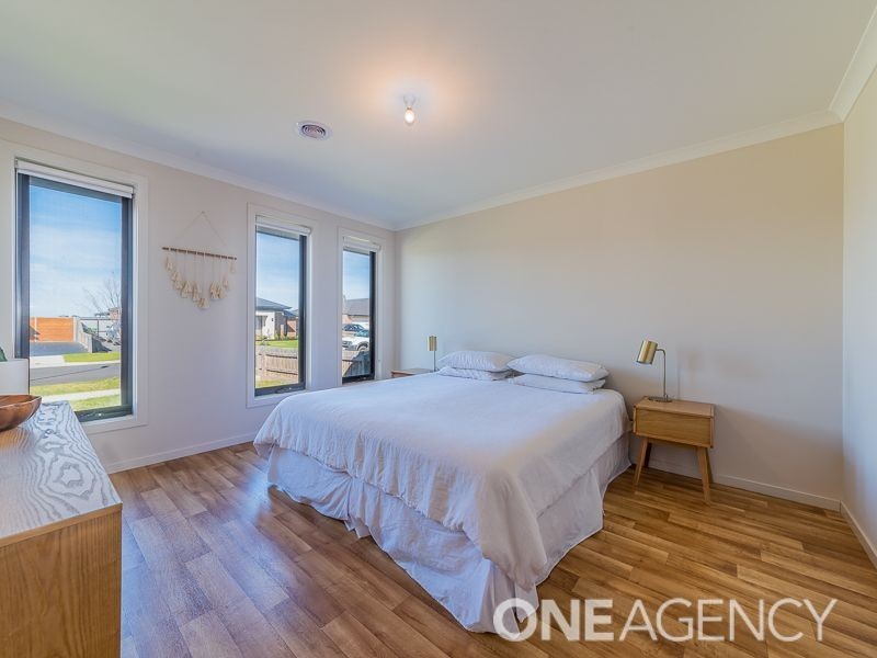 48 Diamond Dr, Koo Wee Rup VIC 3981