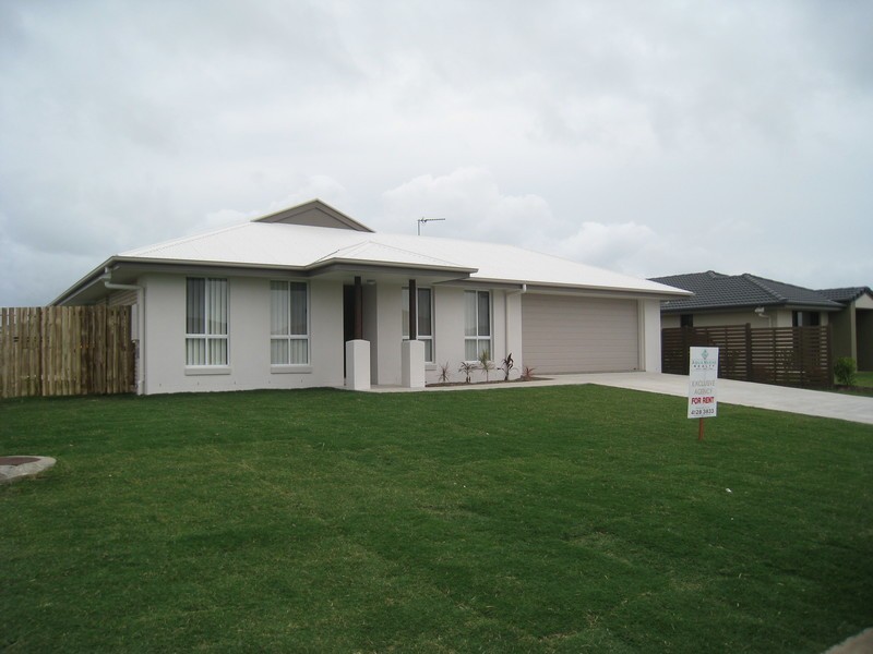 17 Fishburn Way, Eli Waters QLD 4655