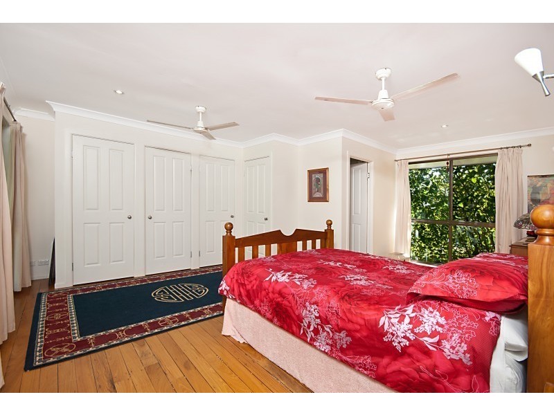 1 Bobra Glen, Ocean Shores NSW 2483