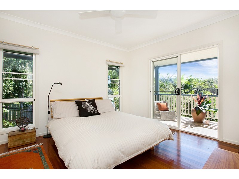 15 Bottlebrush Crescent, Suffolk Park NSW 2481