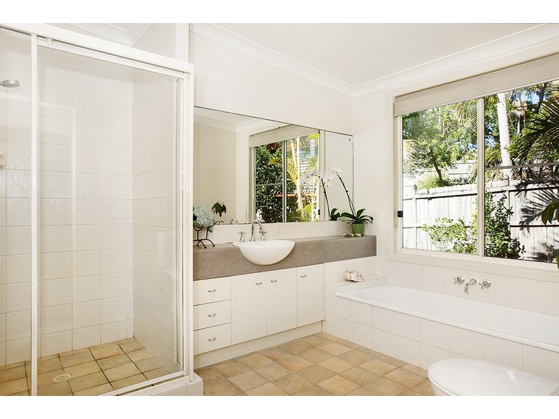 15 Bottlebrush Crescent, Suffolk Park NSW 2481