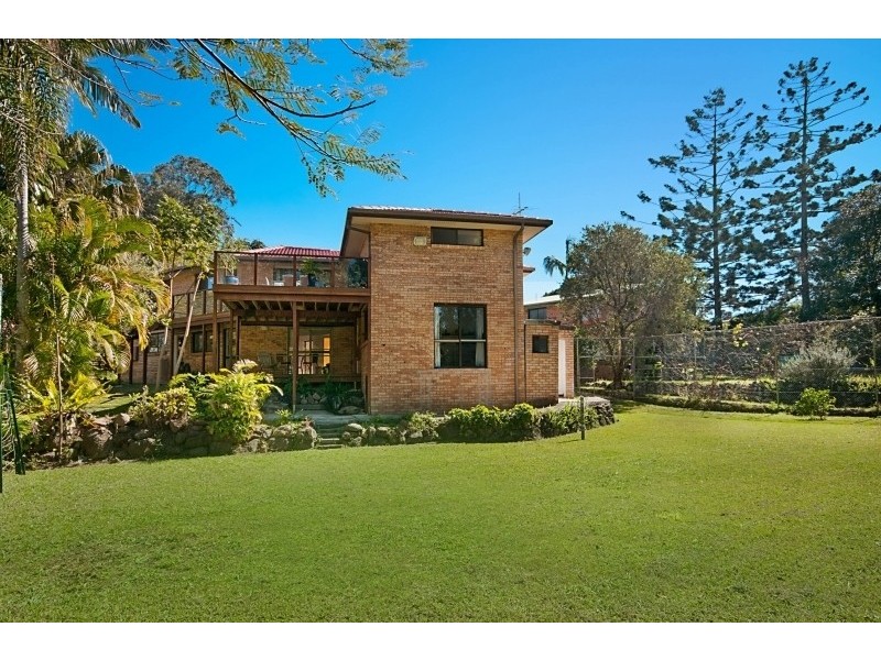 4 Wirree Drive, Ocean Shores NSW 2483