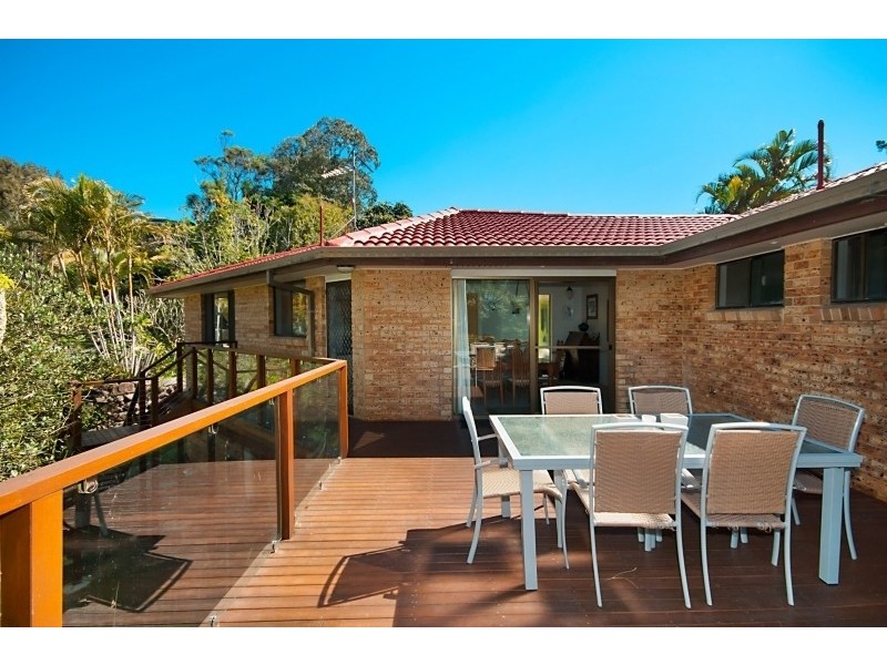 4 Wirree Drive, Ocean Shores NSW 2483