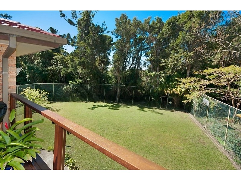 4 Wirree Drive, Ocean Shores NSW 2483