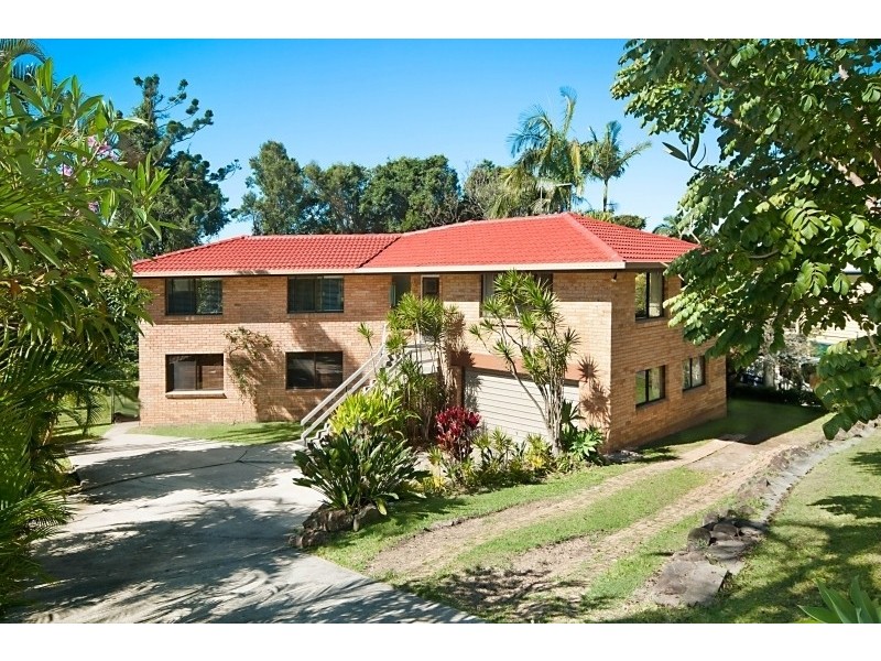 4 Wirree Drive, Ocean Shores NSW 2483