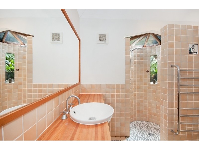 1 Plantation Drive, Ewingsdale NSW 2481