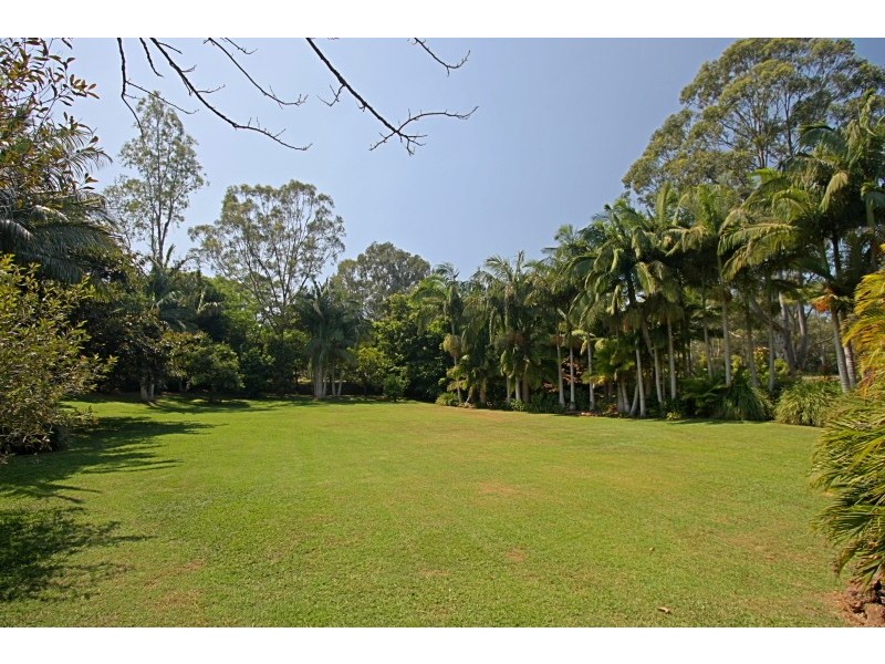 1 Plantation Drive, Ewingsdale NSW 2481